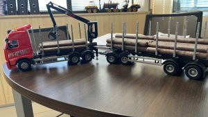 maqueta transporte madera